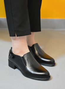 کفش زنانه چرم طبیعی برند سهیل مشکی کد ۹۰۹