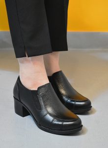 کفش زنانه چرم طبیعی برند سهیل مشکی مدل خاطره