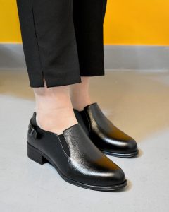 کفش زنانه چرم طبیعی برند سهیل مشکی کد ۹۰۹