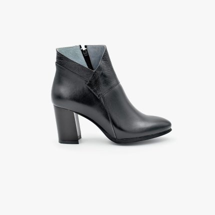 نیم بوت زنانه چرم طبیعی برند AGM کد ۸۲۲