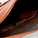 کیف اداری تمام چرم طبیعی برند چنار مدل ناپولی عسلی