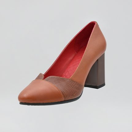 کفش زنانه چرم طبیعی برند AGM عسلی کد ۳۴