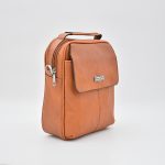 کیف دوشی مردانه چرم طبیعی برند چنار مدل مگنتی عسلی