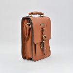 کیف دوشی مردانه چرم طبیعی برند چنار مدل قفل ناخنی عسلی