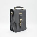 کیف دوشی مردانه چرم طبیعی برند چنار مدل قفل ناخنی مشکی