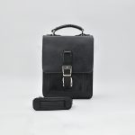 کیف دوشی مردانه چرم طبیعی برند چنار مدل قفلی مشکی